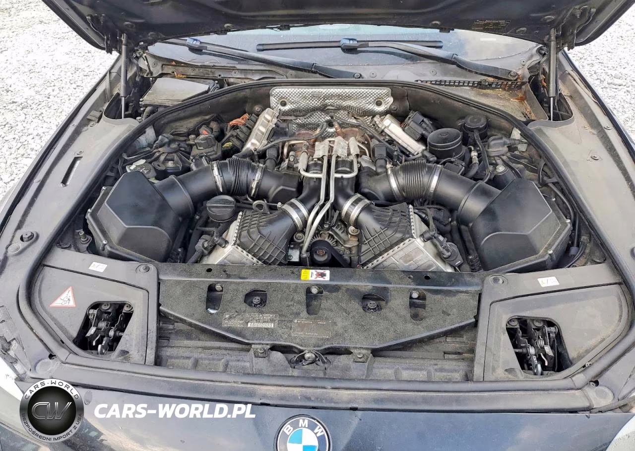 2013 BMW M5 VIN:WBSFV9C55DD095945 - 11