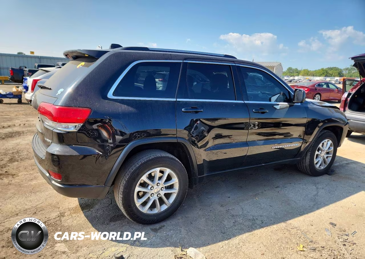 2015 Jeep Grand Cherokee Laredo VIN:1C4RJFAG4FC196194 - 3