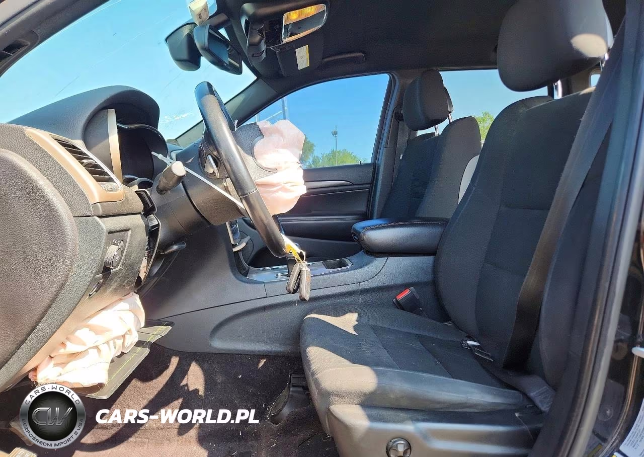 2015 Jeep Grand Cherokee Laredo VIN:1C4RJFAG4FC196194 - 7