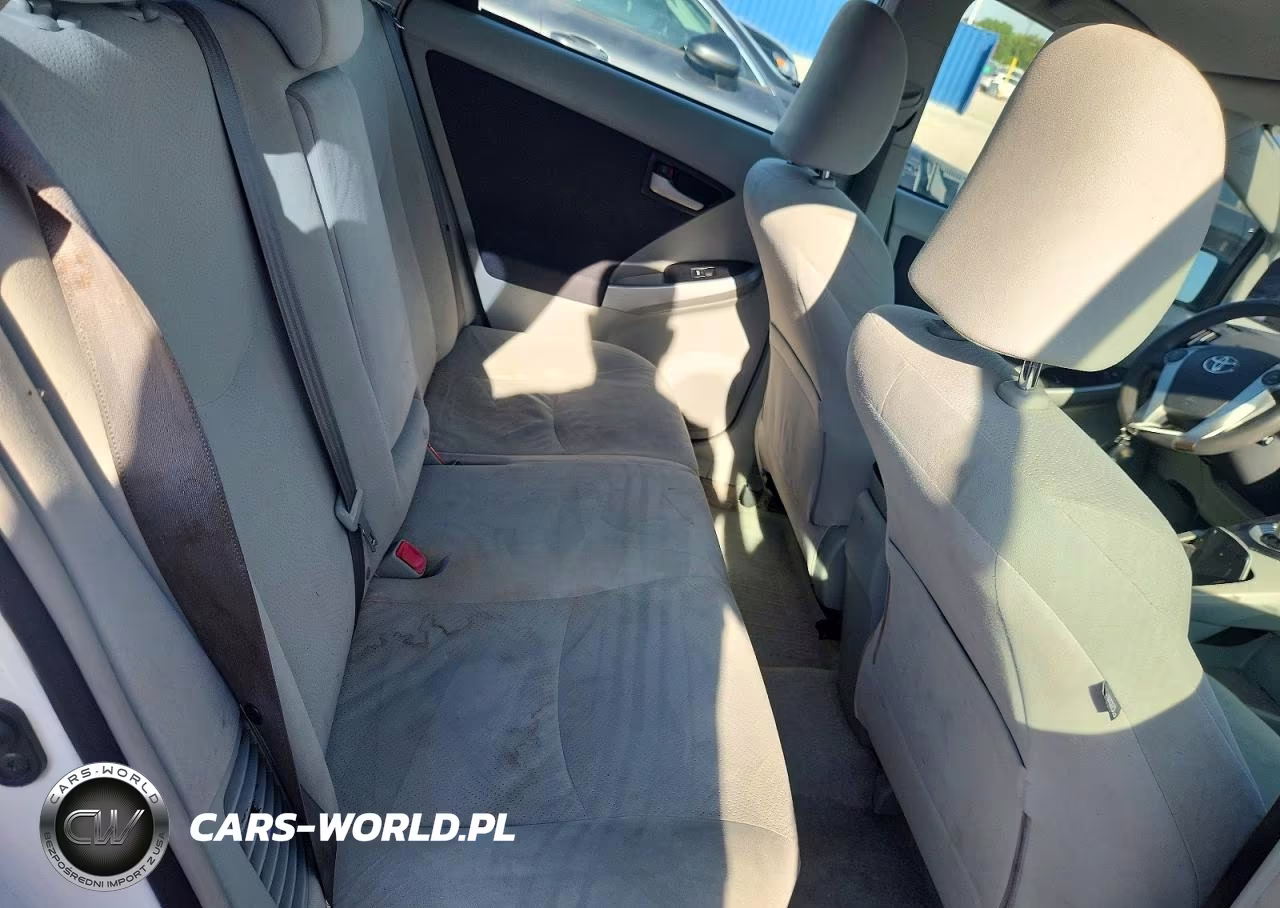 2011 Toyota Prius Two VIN:JTDKN3DU4B0263068 - 10