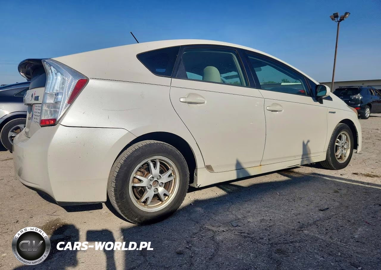 2011 Toyota Prius Two VIN:JTDKN3DU4B0263068 - 3