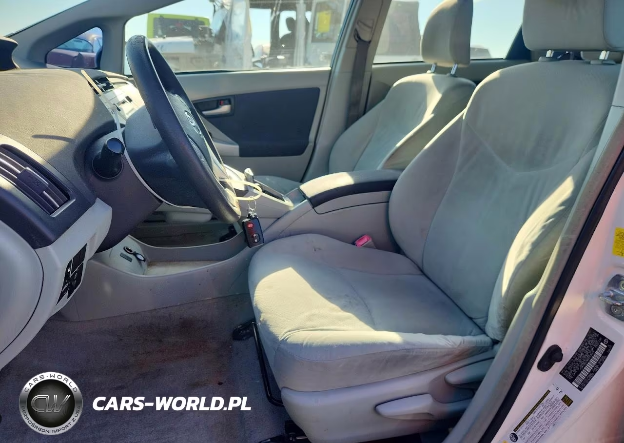 2011 Toyota Prius Two VIN:JTDKN3DU4B0263068 - 7