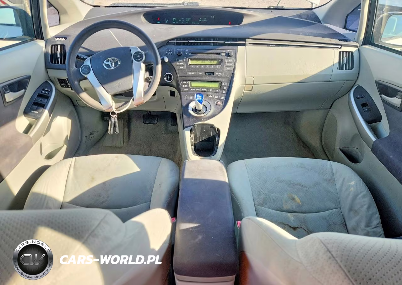2011 Toyota Prius Two VIN:JTDKN3DU4B0263068 - 8