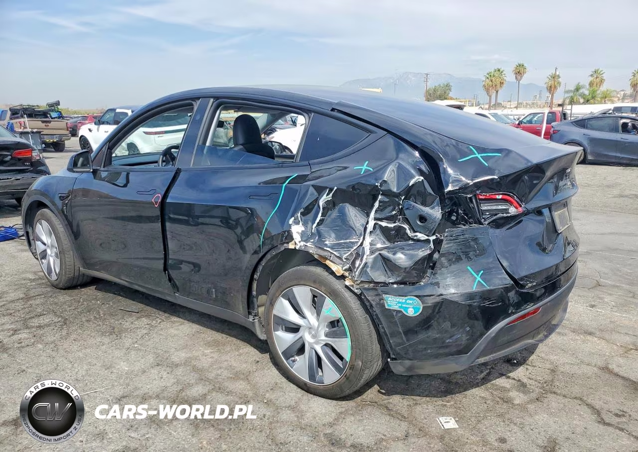 2023 Tesla Model Y VIN:7SAYGDEE8PA139346 - 2