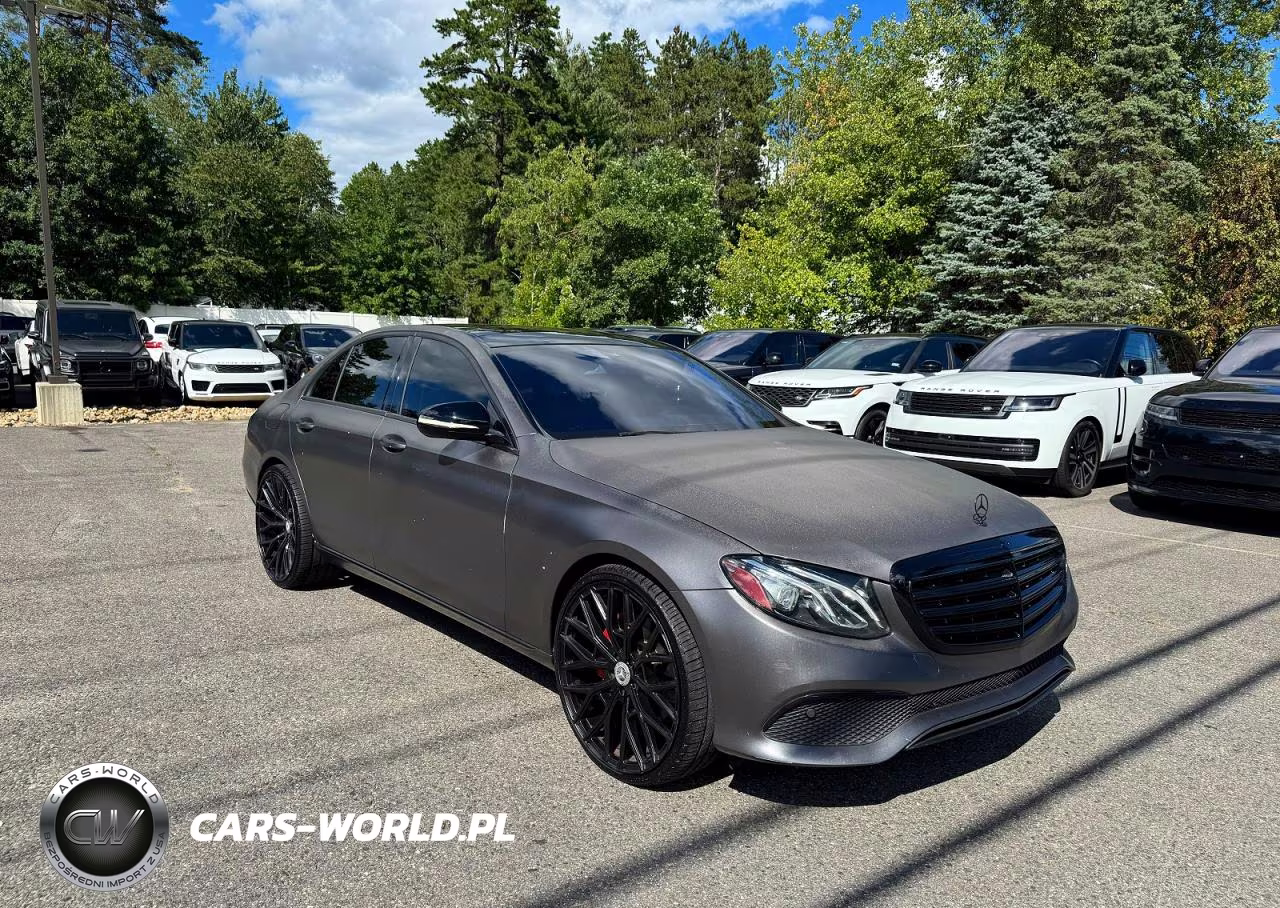 2017 Mercedes-Benz E 300 – zdjęcie 1 z 10