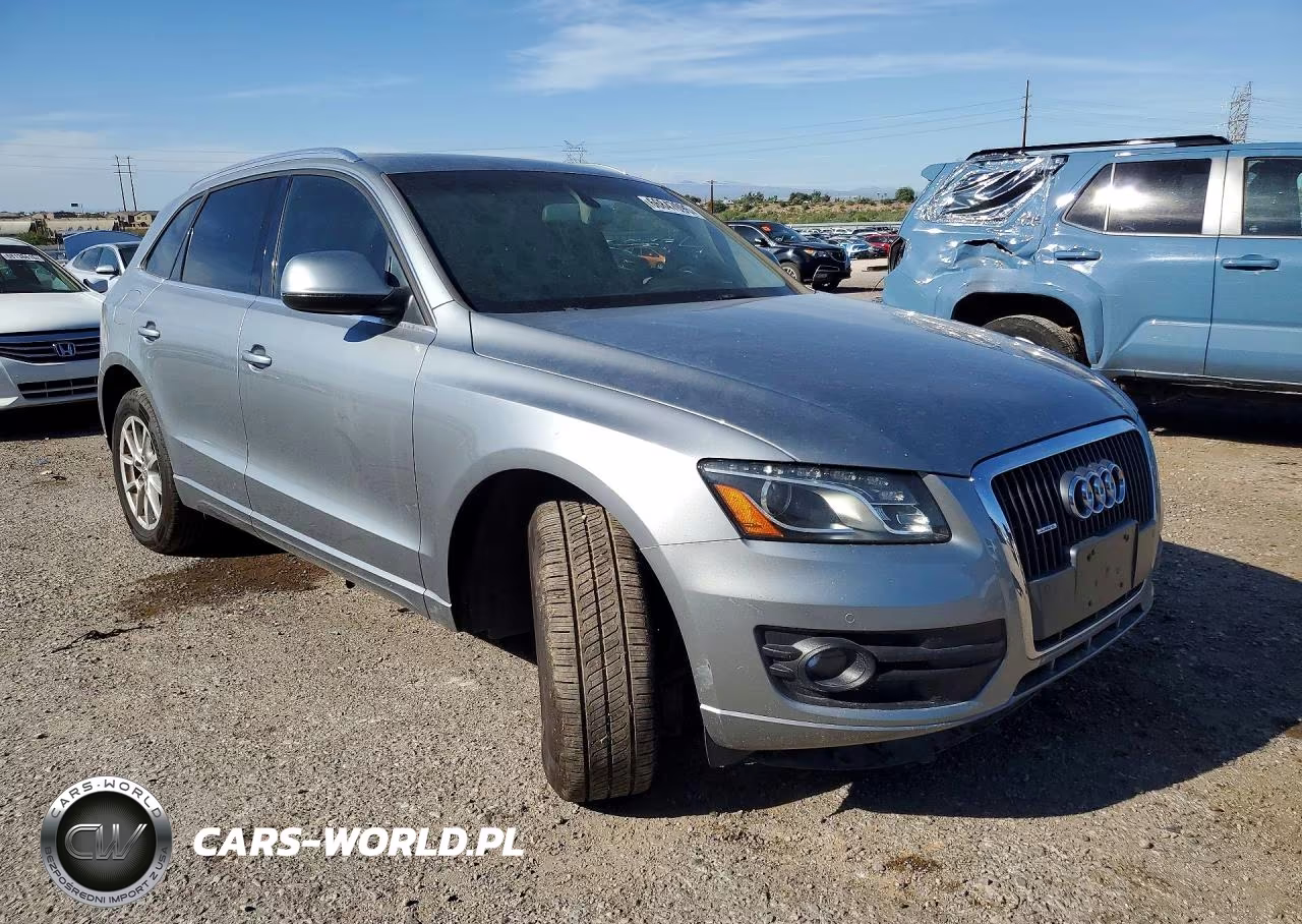 2011 Audi Q5 Premium Plus VIN:WA1LFAFP1BA066070 - 4