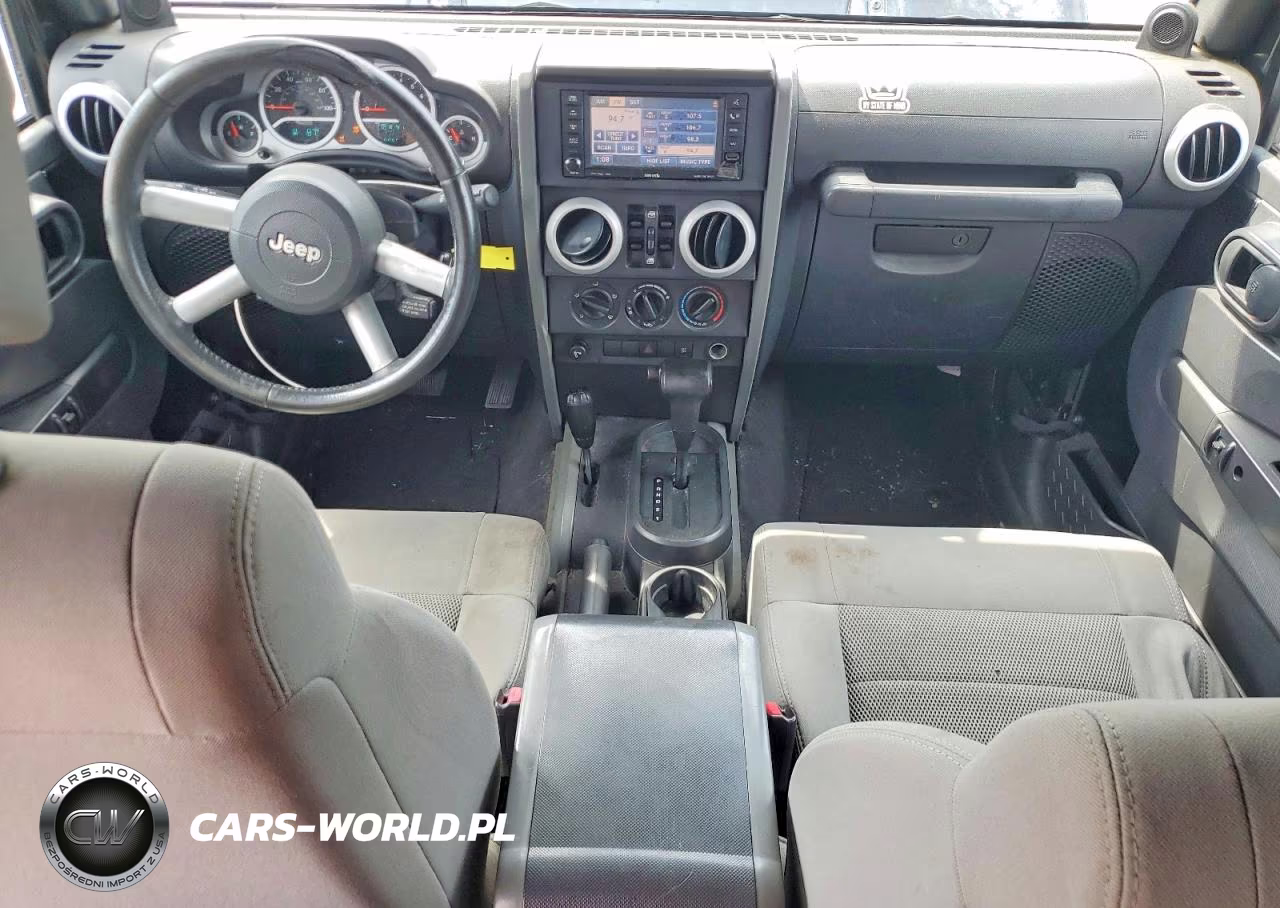 2008 Jeep Wrangler Unlimited Sahara VIN:1J8GA591X8L576086 - 8
