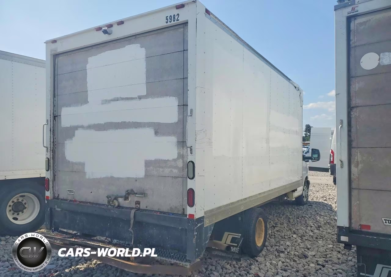 2014 Chevrolet Express Box Truck VIN:1GB3G4BG5E1195982 - 3