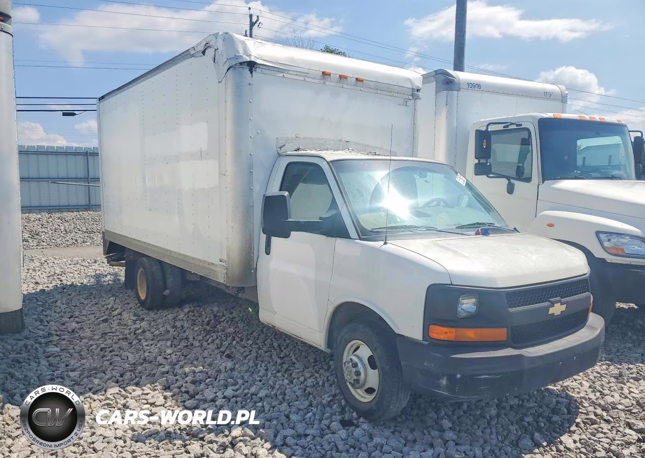 2014 Chevrolet Express Box Truck VIN:1GB3G4BG5E1195982 - 4