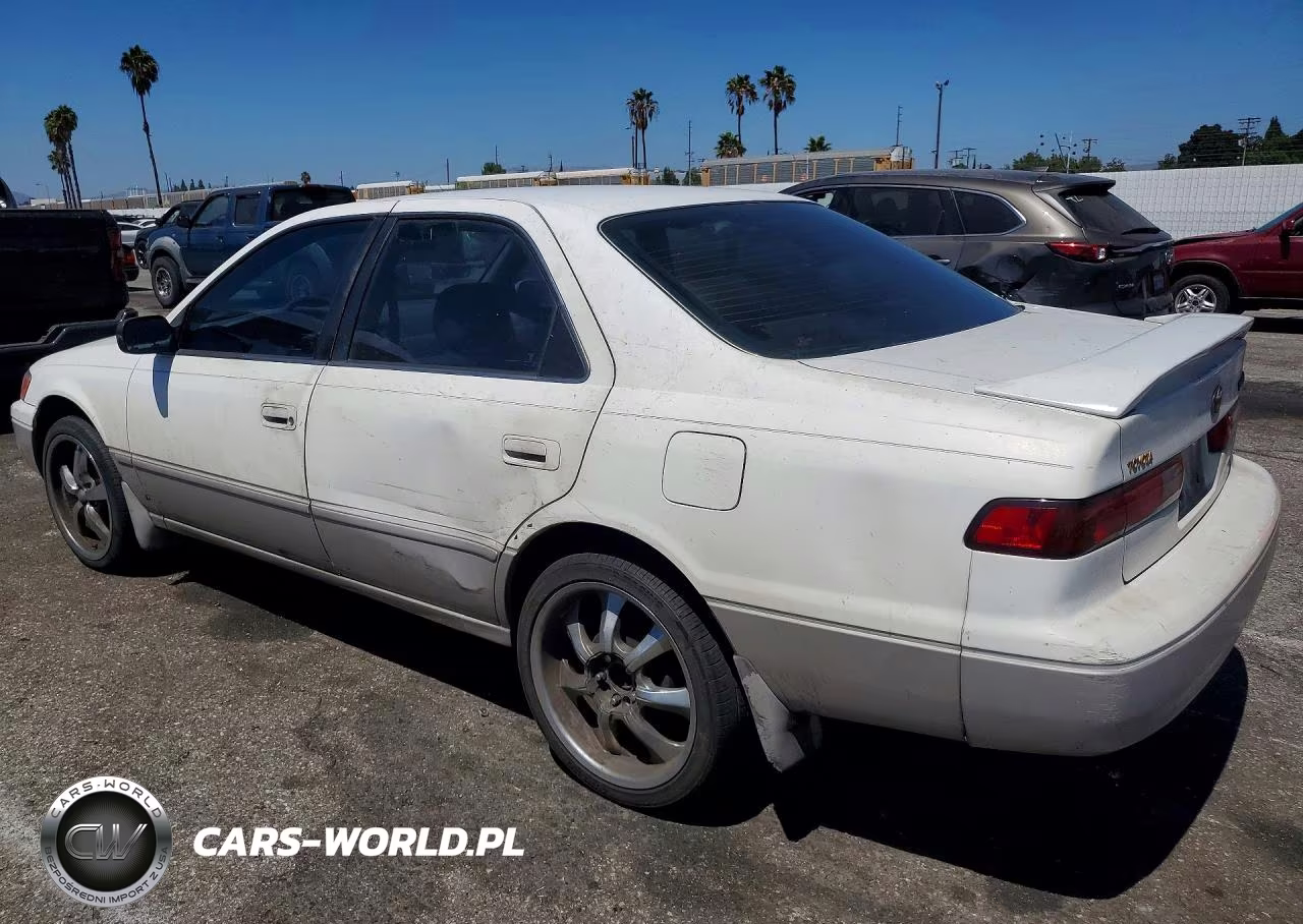 1998 Toyota Camry Le VIN:4T1BG22K4WU858762 - 2