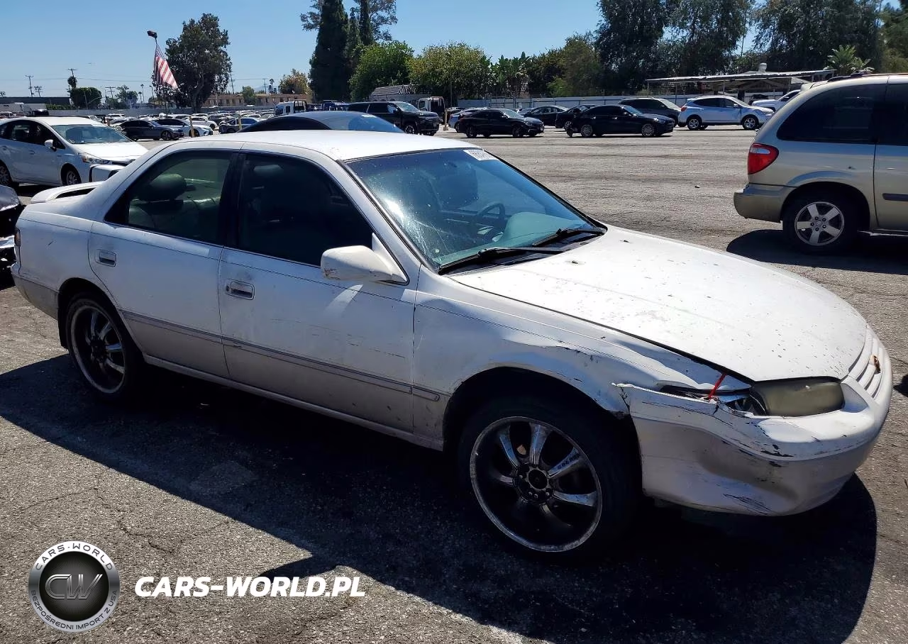 1998 Toyota Camry Le VIN:4T1BG22K4WU858762 - 4