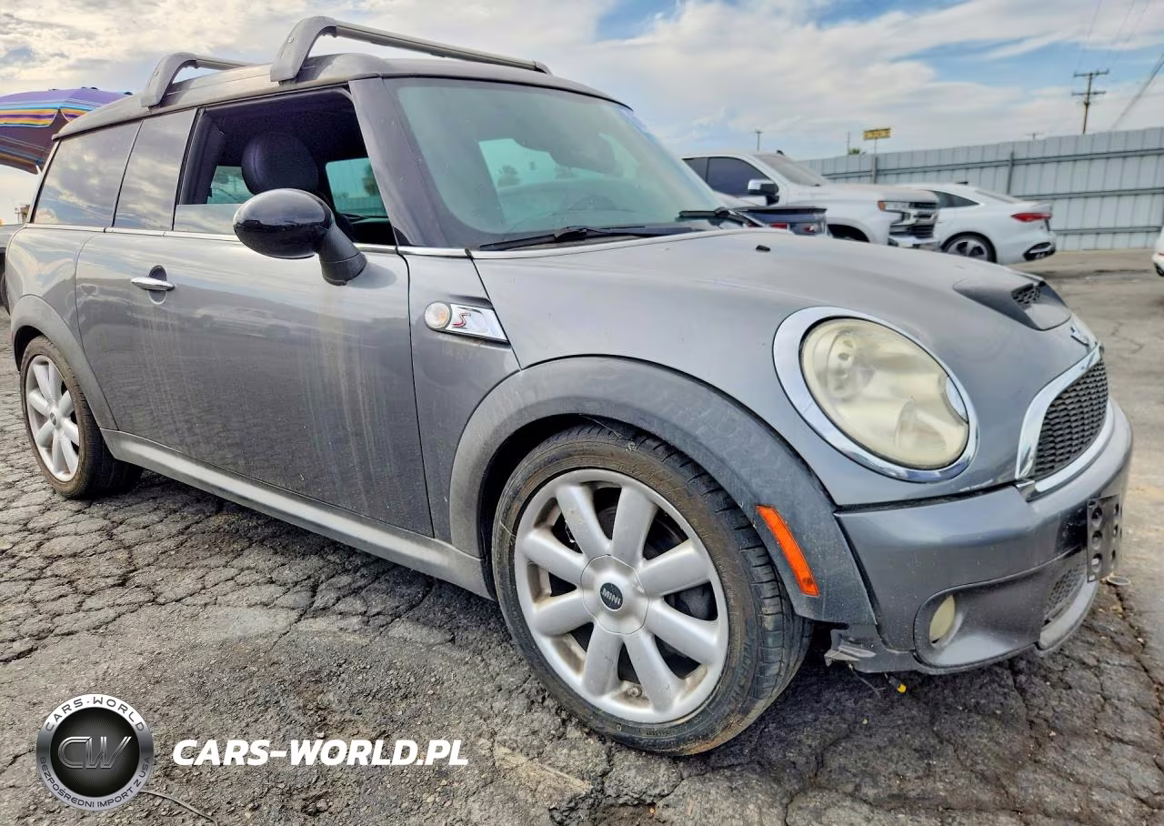 2009 Mini Cooper S Clubman VIN:WMWMM33599TP92382 - 4