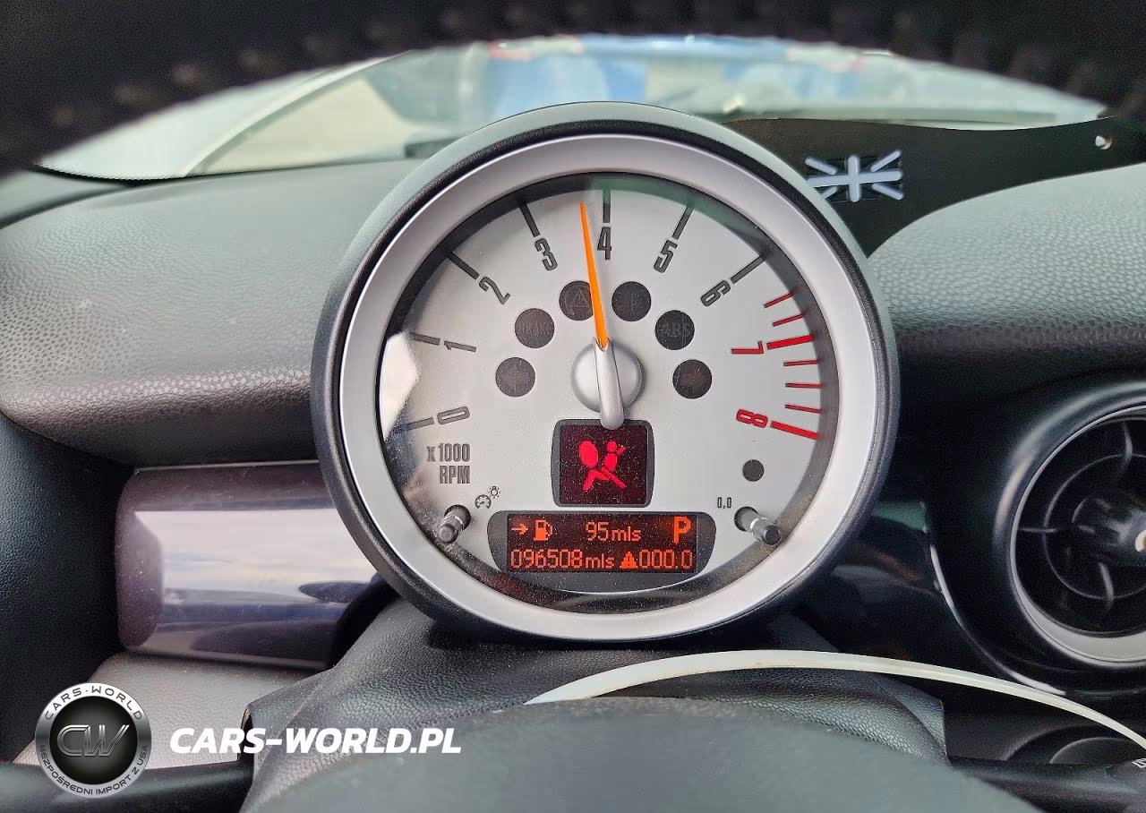2009 Mini Cooper S Clubman VIN:WMWMM33599TP92382 - 9