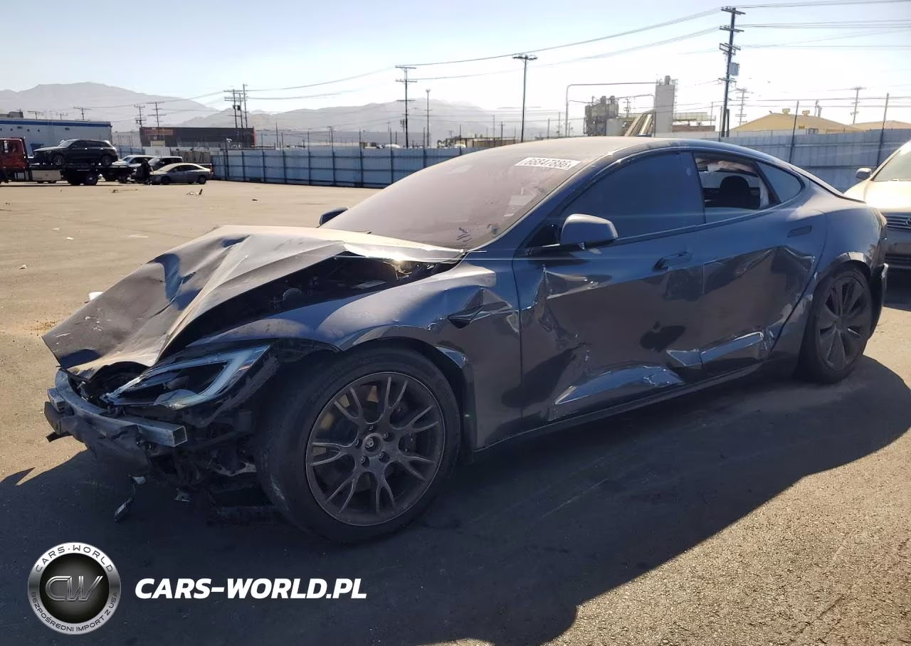 2022 Tesla Model S – zdjęcie 1 z 13