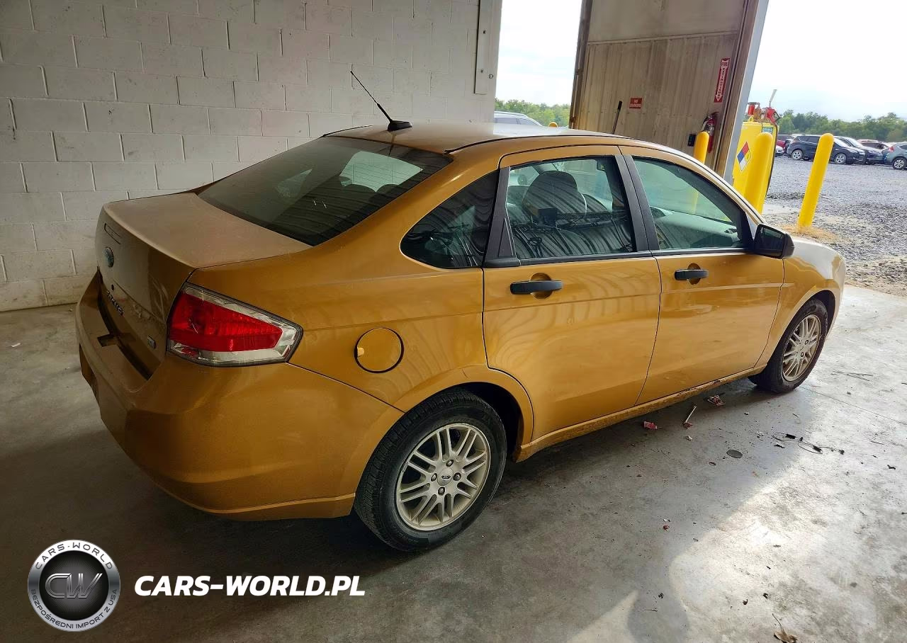 2009 Ford Focus Se VIN:1FAHP35N49W105564 - 3