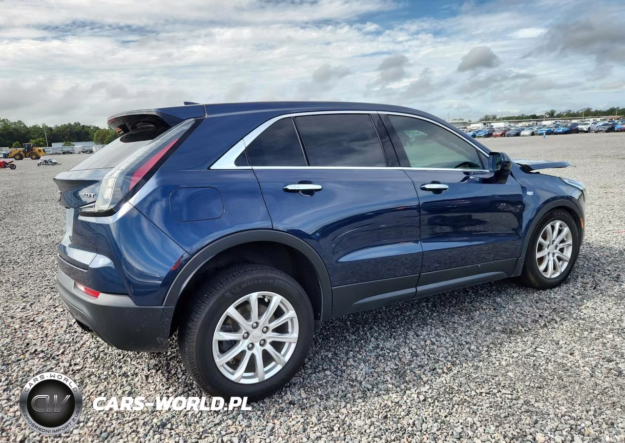 2019 Cadillac Xt4 Luxury VIN:1GYFZBR47KF217296 - 3