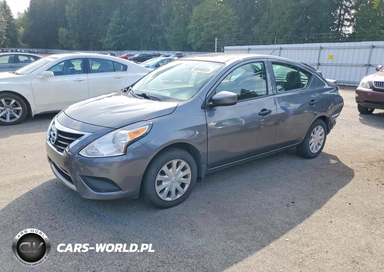 2019 Nissan Versa S Plus