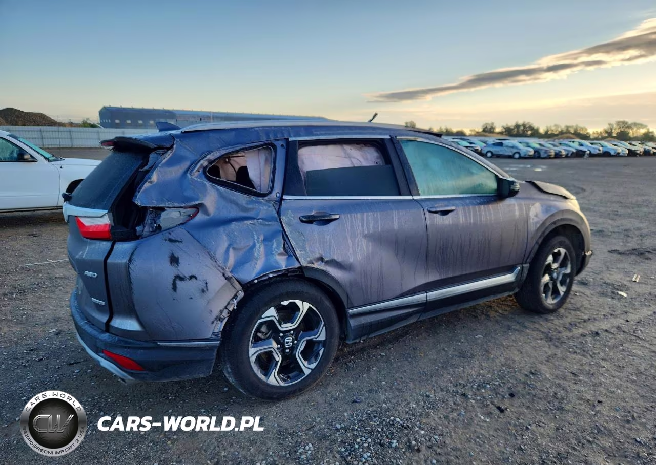 2018 Honda Cr-V Touring VIN:7FARW2H98JE060989 - 3