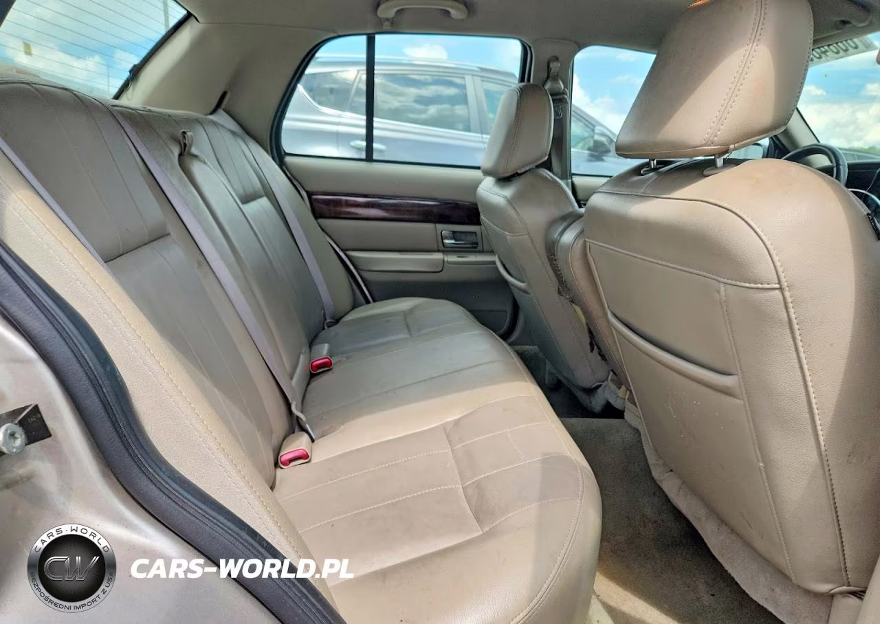 2010 Mercury Grand Marquis Ls VIN:2MEBM7FV4AX613720 - 10