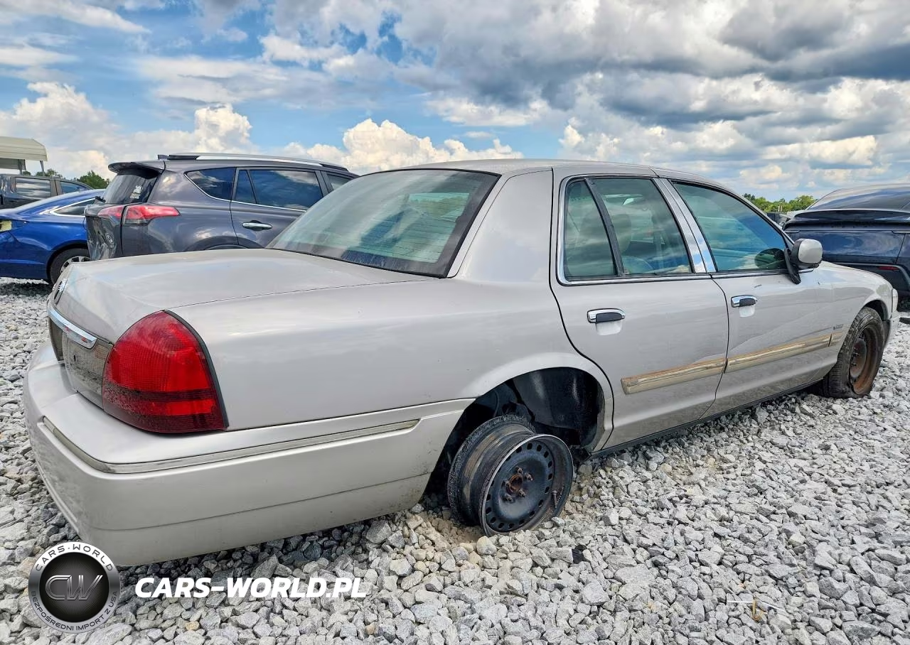 2010 Mercury Grand Marquis Ls VIN:2MEBM7FV4AX613720 - 3