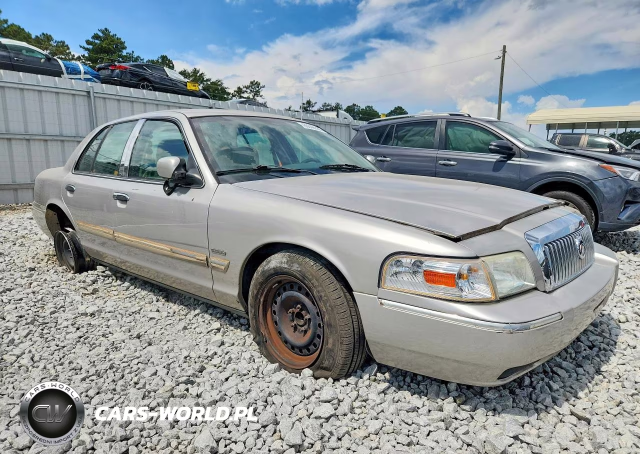 2010 Mercury Grand Marquis Ls VIN:2MEBM7FV4AX613720 - 4