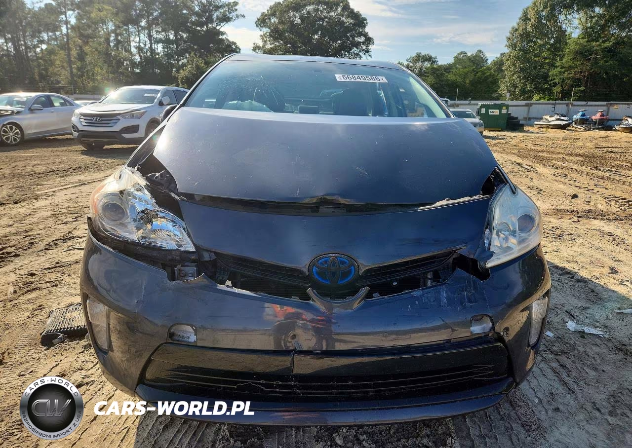 2012 Toyota Prius Two VIN:JTDKN3DU4C1496007 - 5