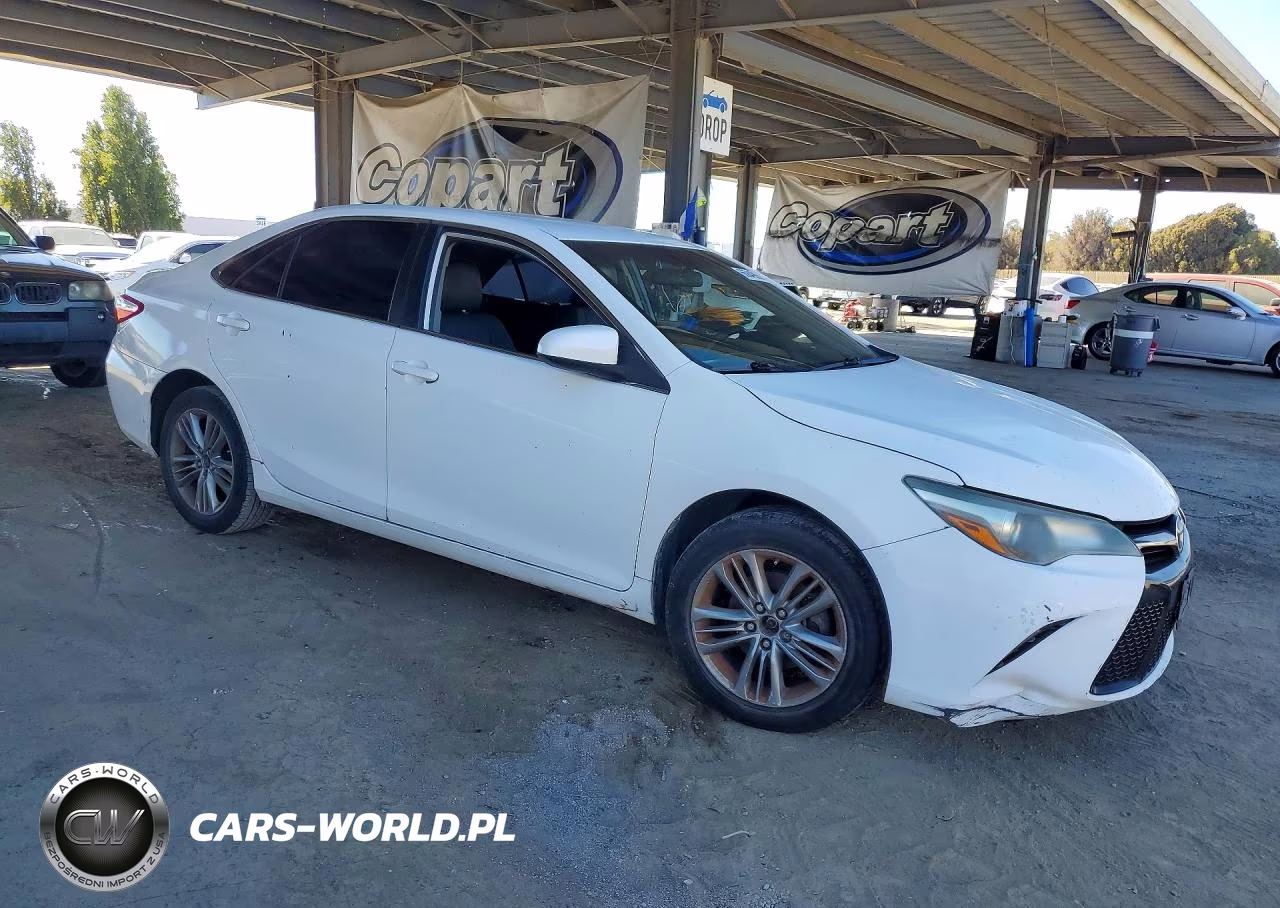 2015 Toyota Camry Se VIN:4T1BF1FK0FU042784 - 4