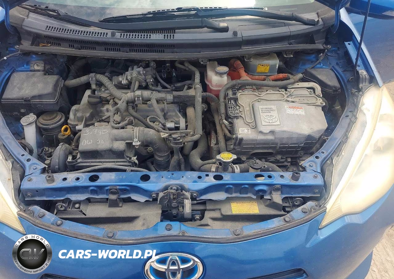 2012 Toyota Prius C Two VIN:JTDKDTB35C1520649 - 11