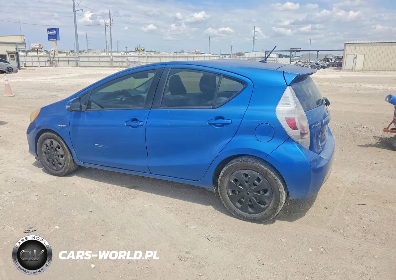 2012 Toyota Prius C Two VIN:JTDKDTB35C1520649 - 2