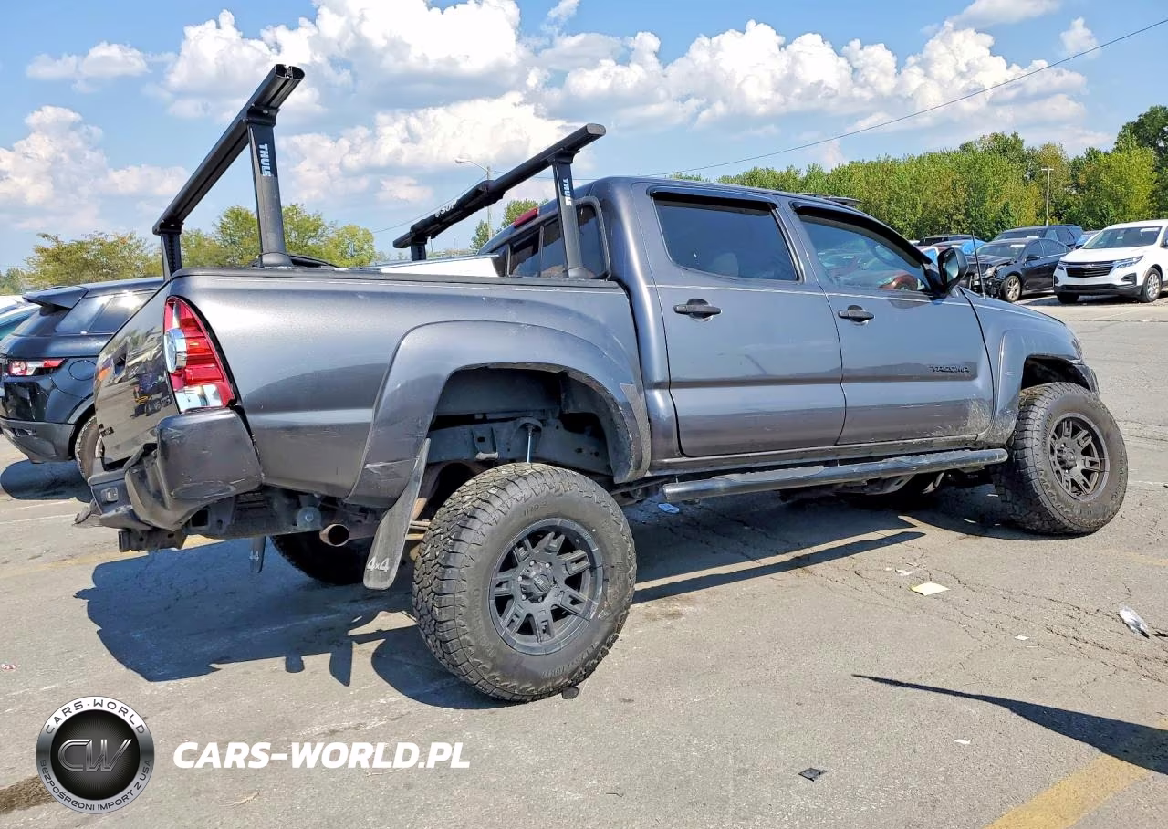 2011 Toyota Tacoma V6 VIN:5TFLU4EN6BX021894 - 3