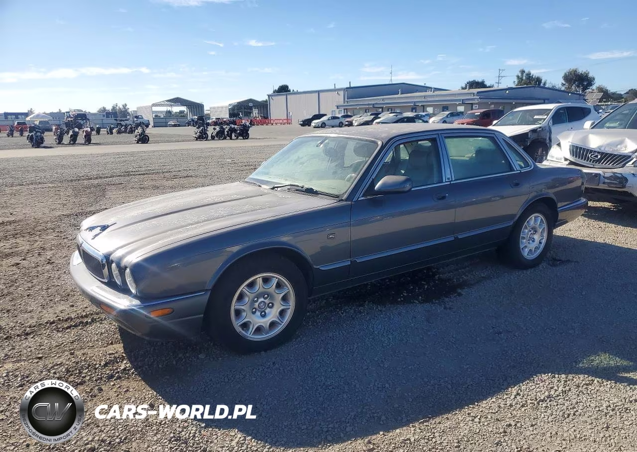 2001 Jaguar Xj8