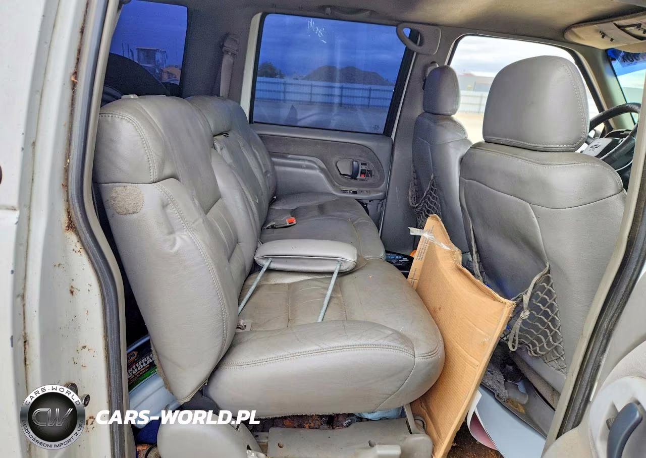 1999 Chevrolet Suburban K2500 VIN:1GNGK26J5XJ489687 - 11
