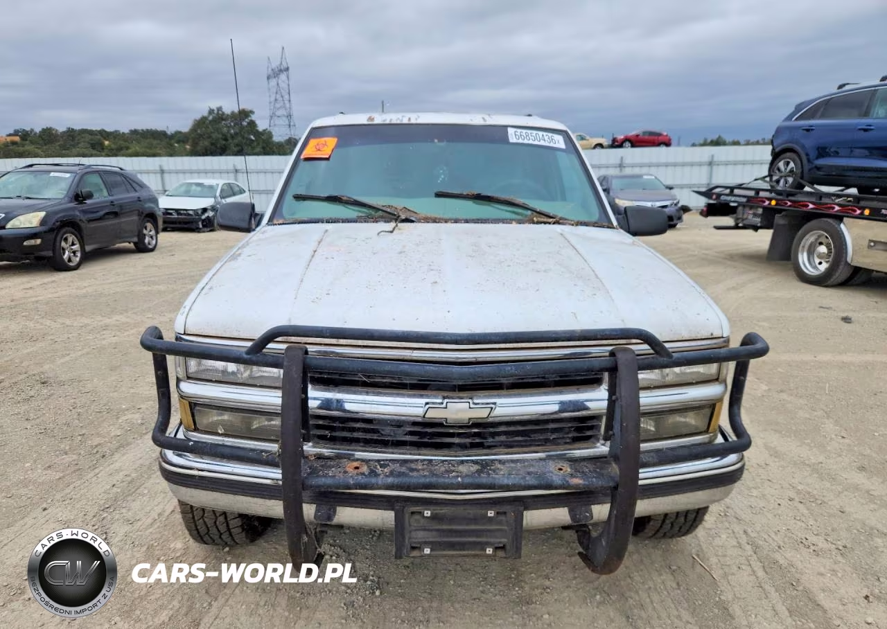 1999 Chevrolet Suburban K2500 VIN:1GNGK26J5XJ489687 - 5