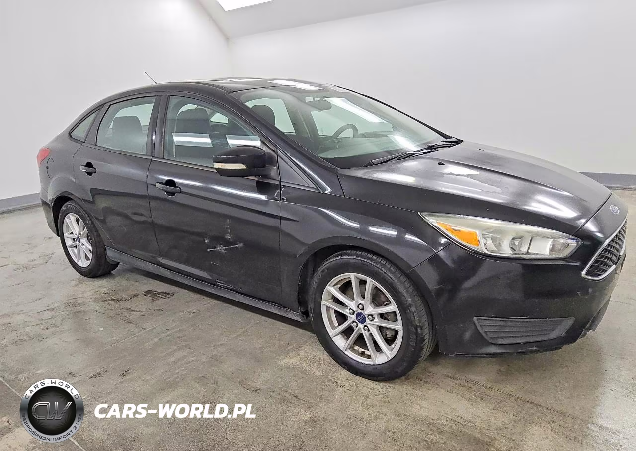 2015 Ford Focus Se VIN:1FADP3F20FL206116 - 4