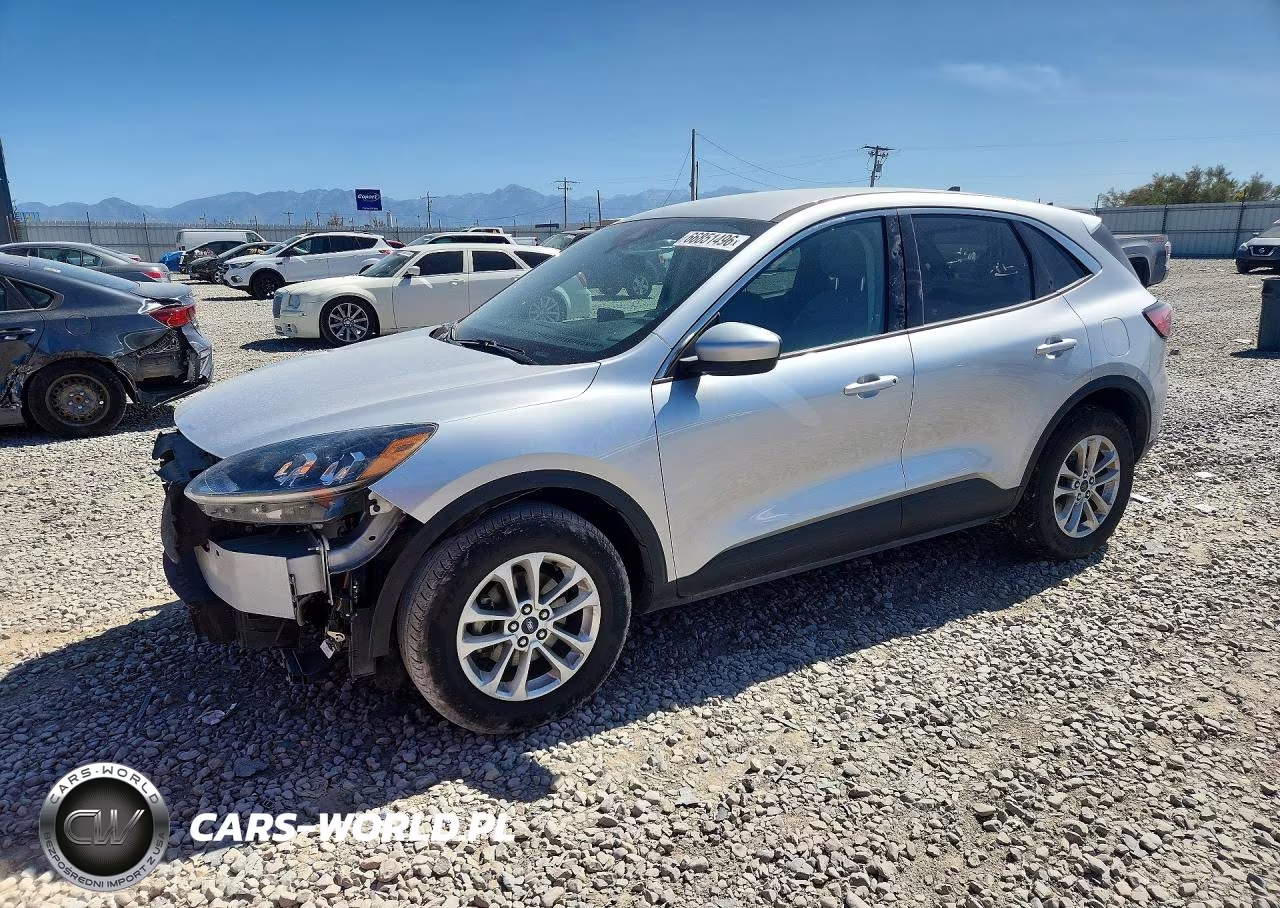2020 Ford Escape Se
