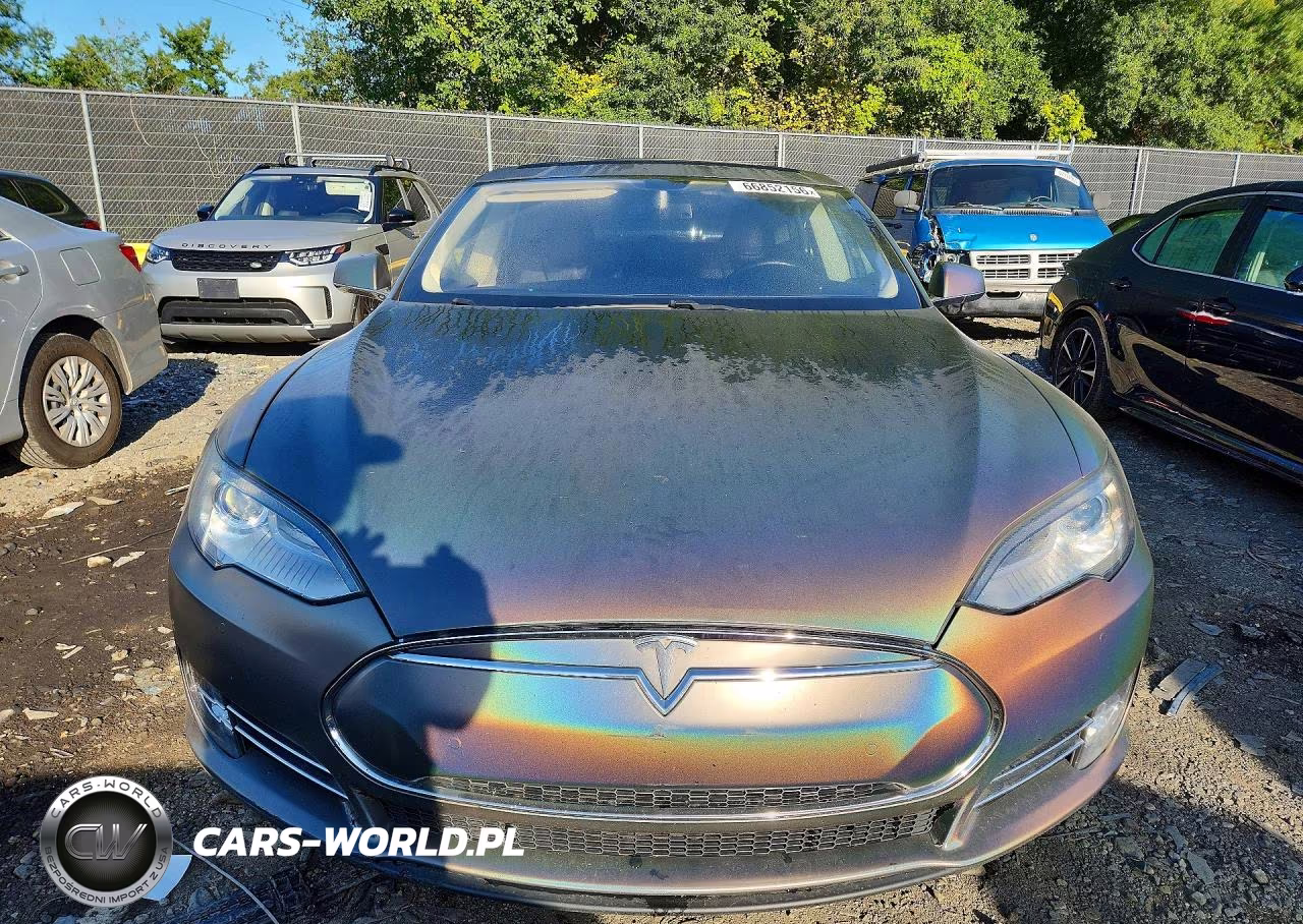 2014 Tesla Model S VIN:5YJSA1S12EFP35699 - 5