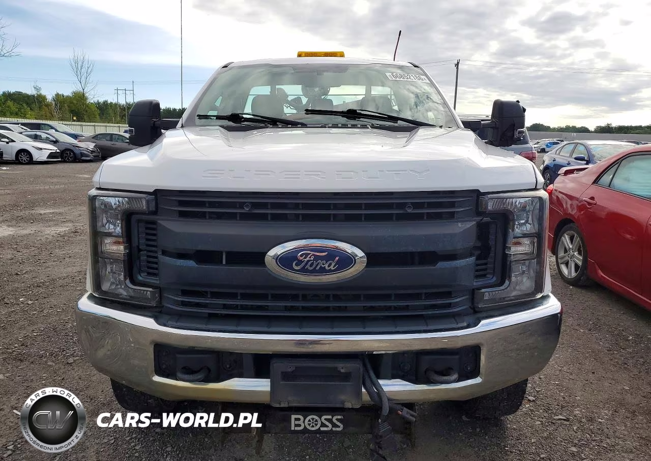 2019 Ford F250 Super Duty VIN:1FTBF2B68KEC84410 - 5