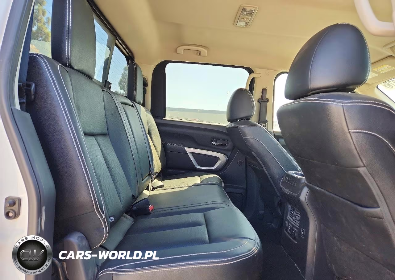 2019 Nissan Titan Xd Pro-4X VIN:1N6BA1F47KN506563 - 10