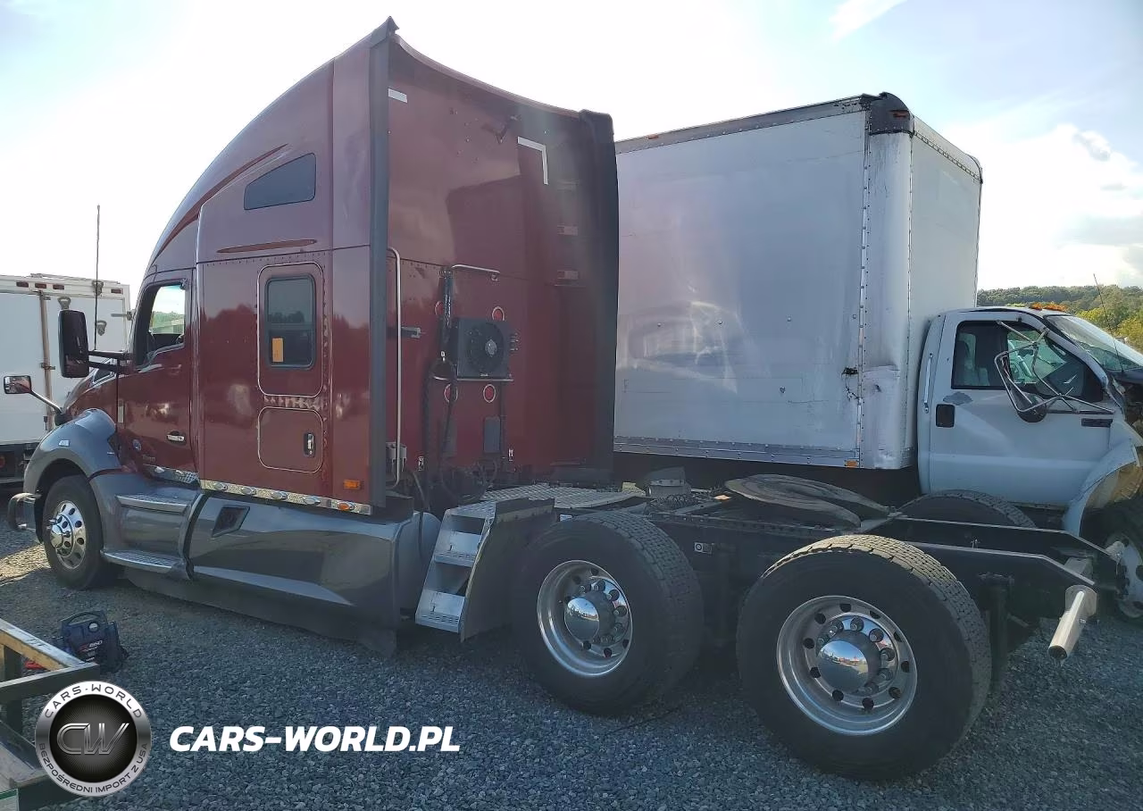 2020 Kenworth T680 VIN:1XKYDP9X7LJ358943 - 2
