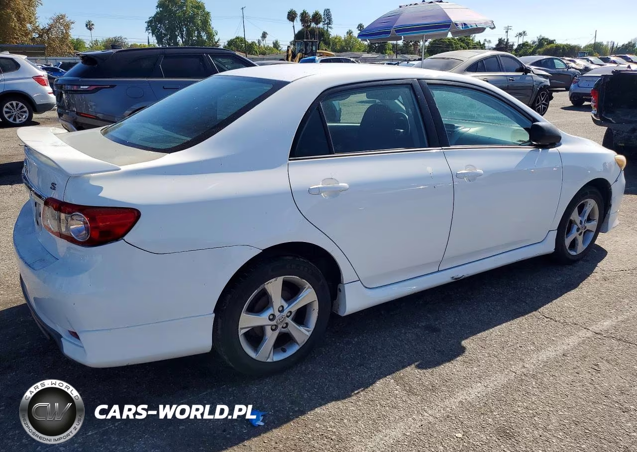 2013 Toyota Corolla S VIN:5YFBU4EE9DP220371 - 3