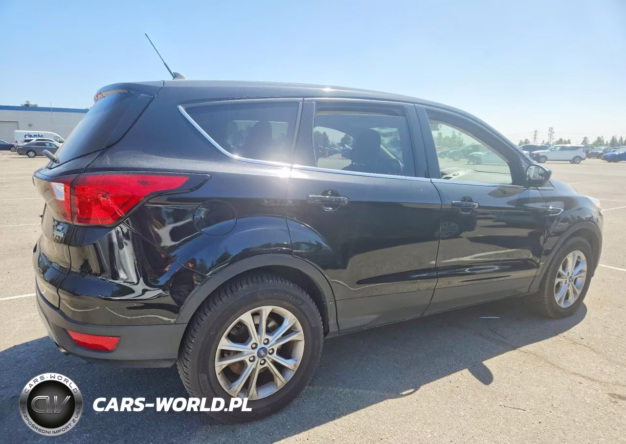 2019 Ford Escape Se VIN:1FMCU0GD1KUA41898 - 3