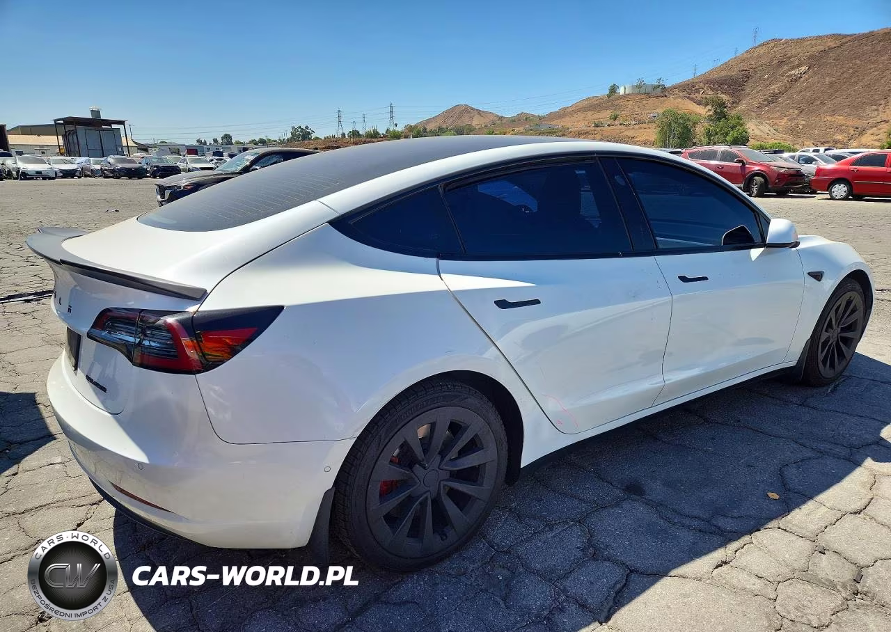 2022 Tesla Model 3 VIN:5YJ3E1EB4NF132752 - 3