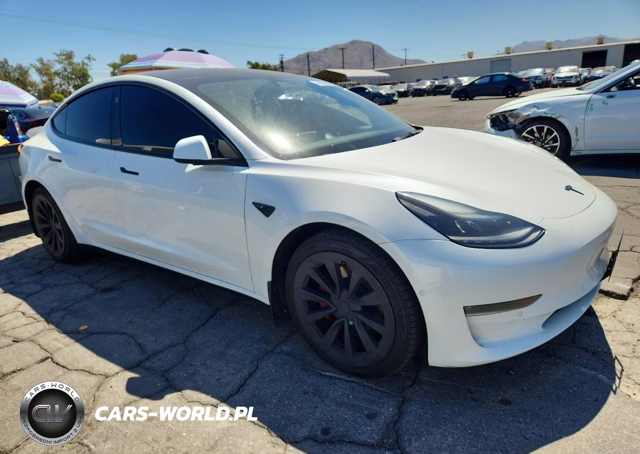 2022 Tesla Model 3 VIN:5YJ3E1EB4NF132752 - 4