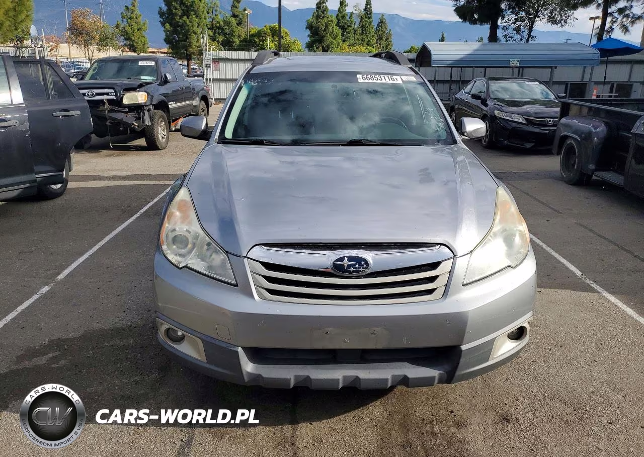 2011 Subaru Outback 2.5I Premium VIN:4S4BRBCC6B3436686 - 5