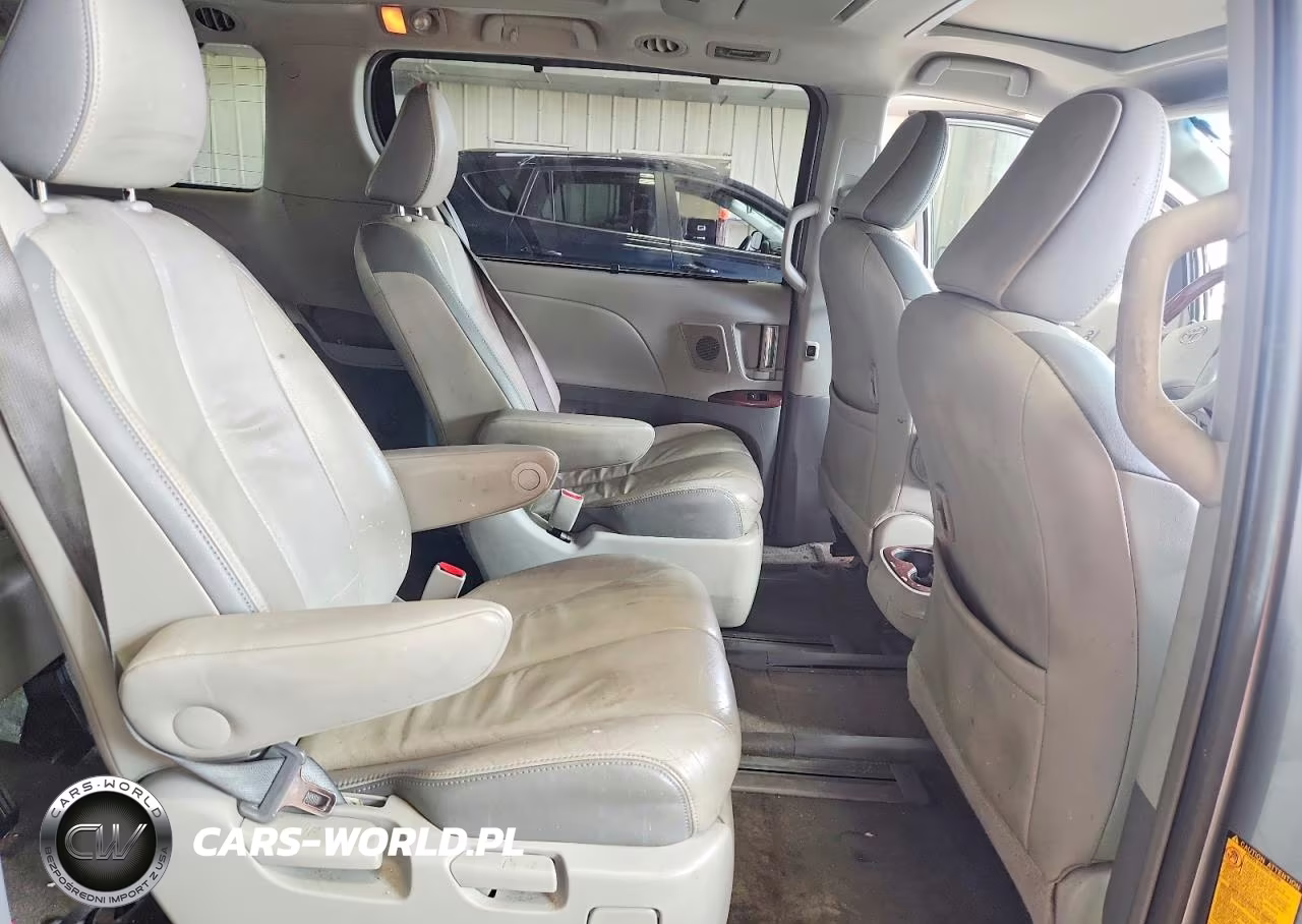 2014 Toyota Sienna Limited 7-Passenger VIN:5TDYK3DC0ES442851 - 11