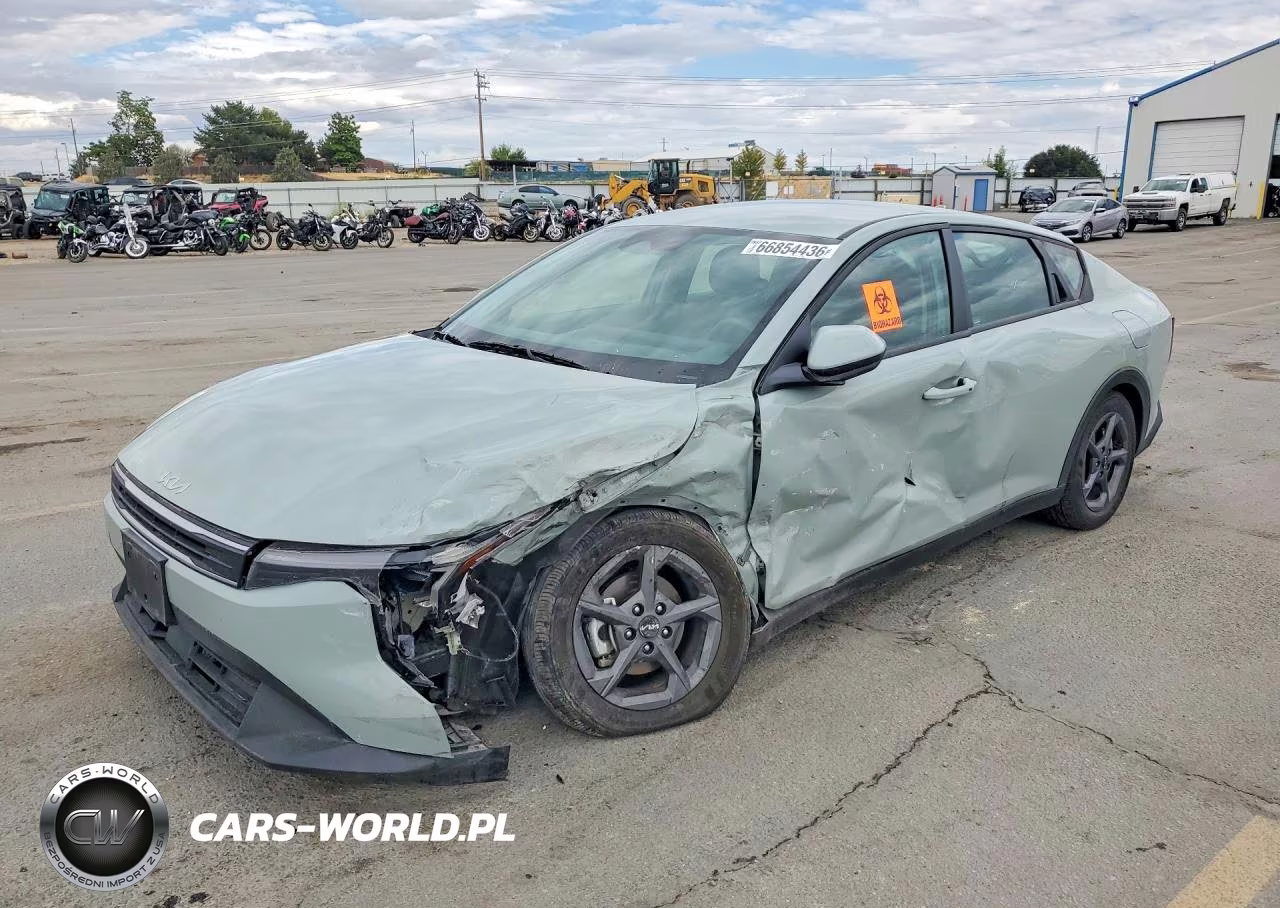 2025 Kia K4 Lxs VIN:3KPFT4DE0SE059591 - 1
