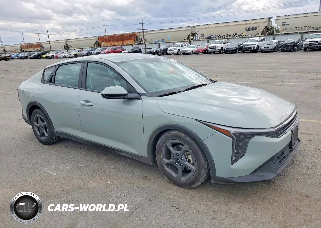 2025 Kia K4 Lxs VIN:3KPFT4DE0SE059591 - 4