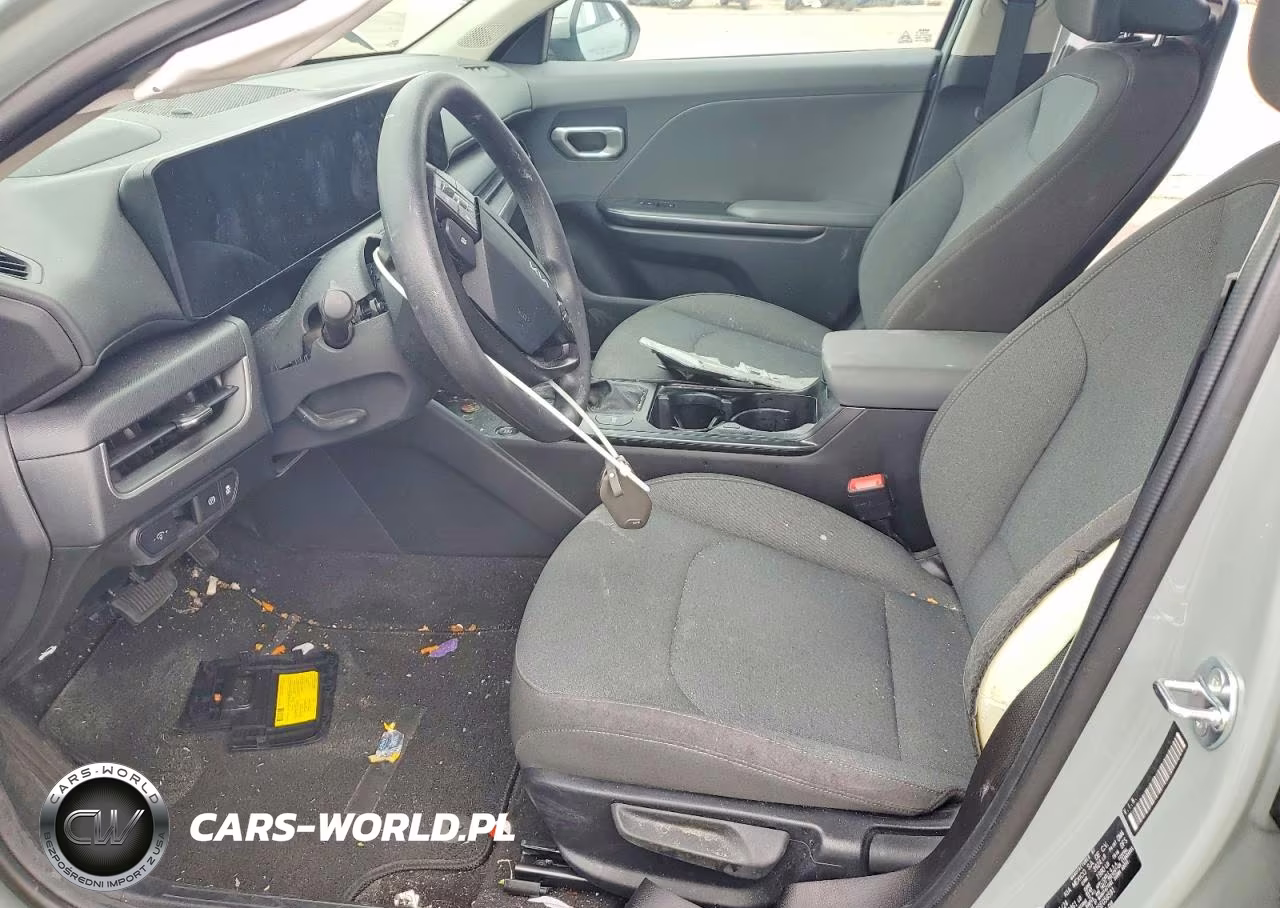 2025 Kia K4 Lxs VIN:3KPFT4DE0SE059591 - 7