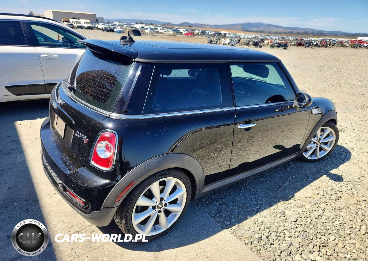 2011 Mini Cooper S VIN:WMWSV3C59BTY22541 - 3
