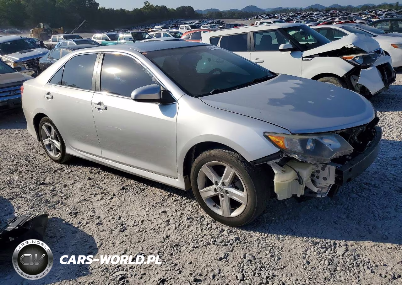 2013 Toyota Camry Se VIN:4T1BF1FK6DU274996 - 4